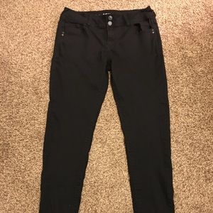 black skinny jeans